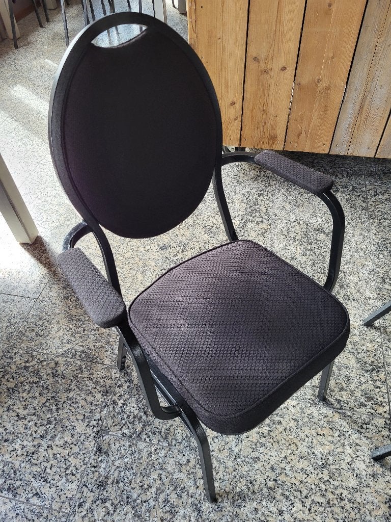 40 antraciet stapelbare stoelen met armleuning, Ophalen, Strak, Gebruikt, Overige kleuren