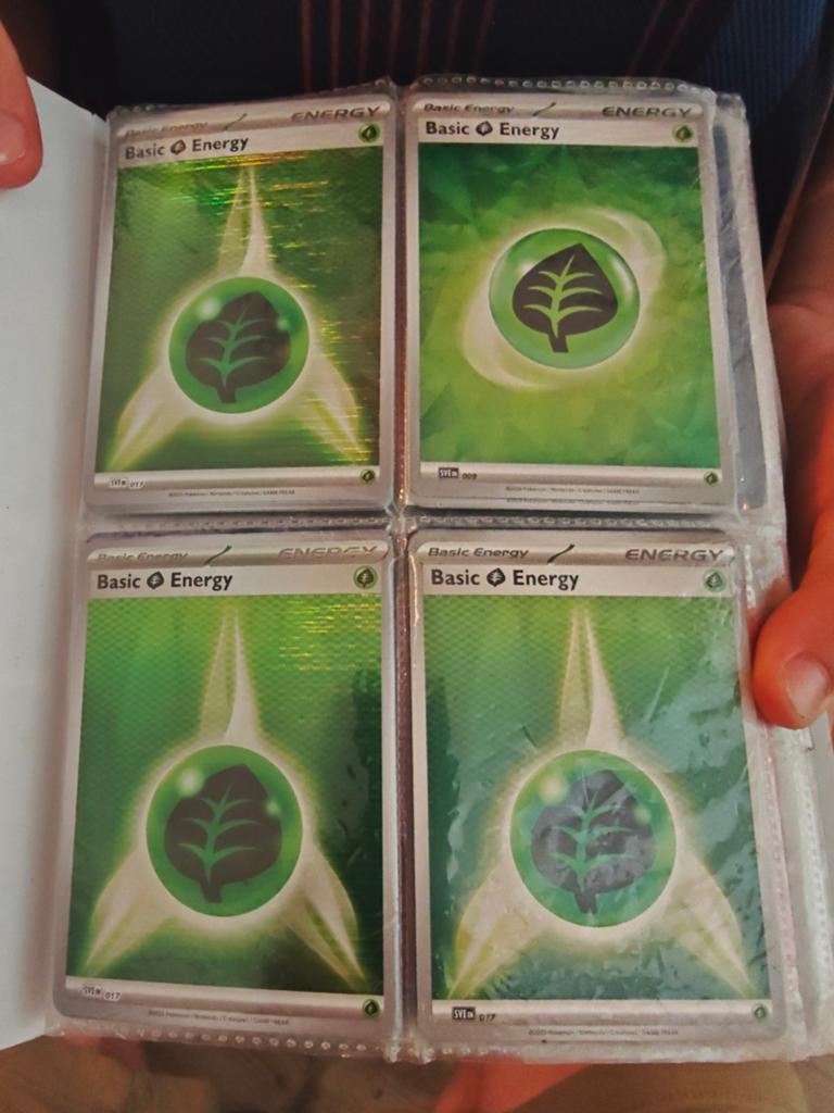 Diverse Pokémon Energy Kaarten - Basic en Special Energy, Ophalen of Verzenden, Gebruikt, Meerdere kaarten, Foil