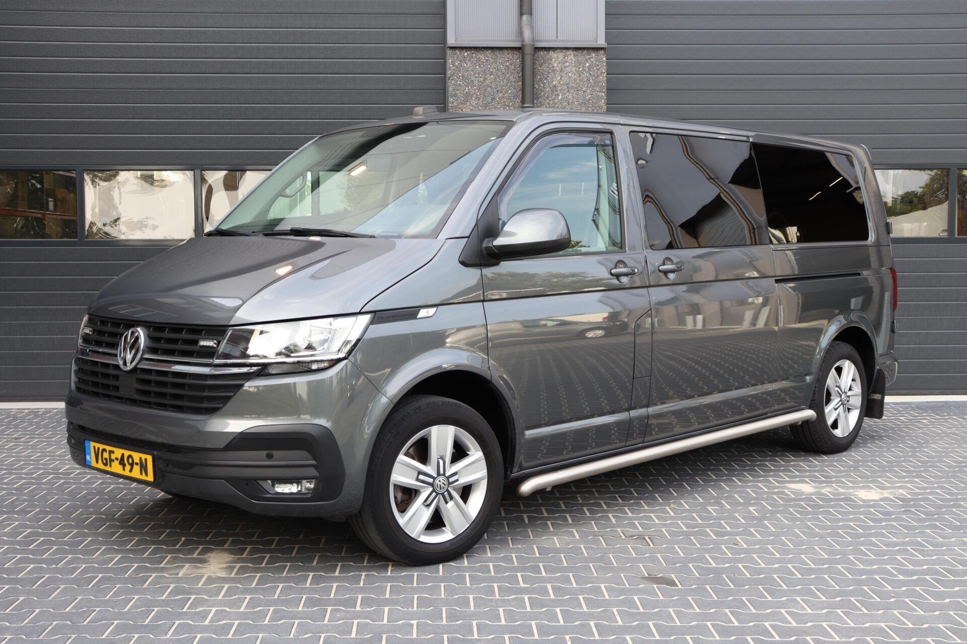 Volkswagen Transporter 2.0 TDI L2H1 l 4MOTION l 2x SCHUIFDEU, Auto's, Automaat, Dealer onderhouden, Gebruikt, 4 cilinders
