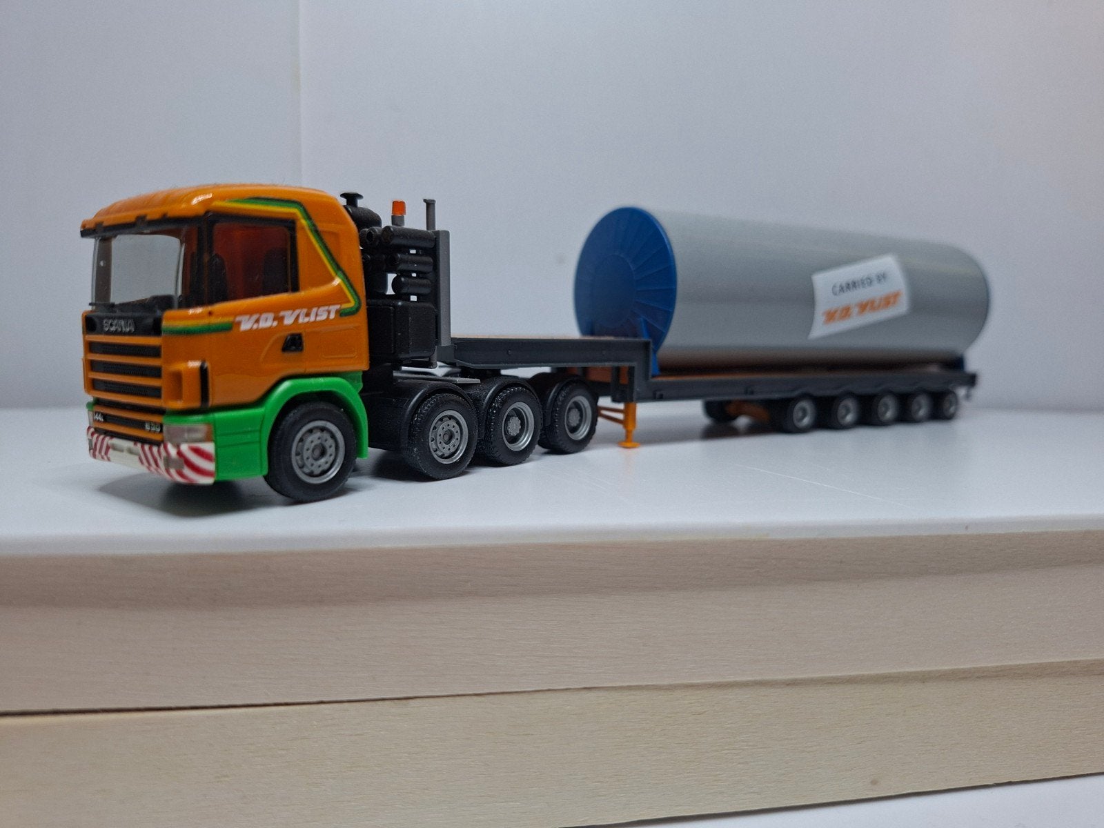 herpa van der vlist scania met buis., Hobby en Vrije tijd, Ophalen, Zo goed als nieuw, Bus of Vrachtwagen, Herpa