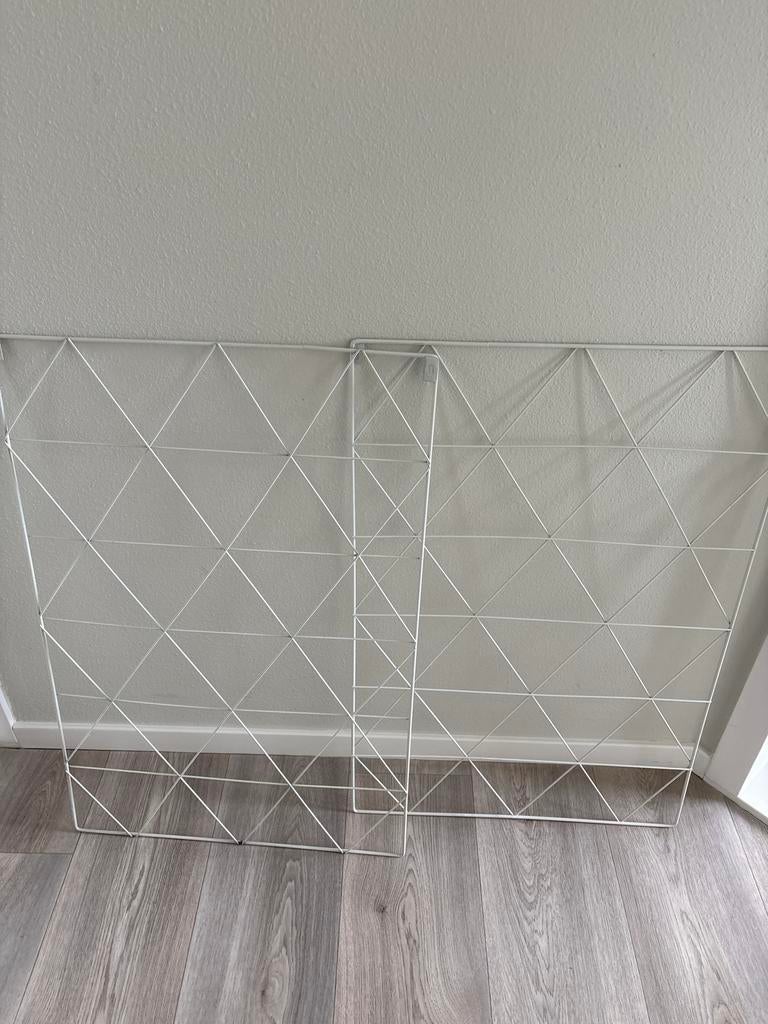 Wit metalen wandrek 2 stuks, Ophalen, Metaal, Decoratieobject, Zo goed als nieuw