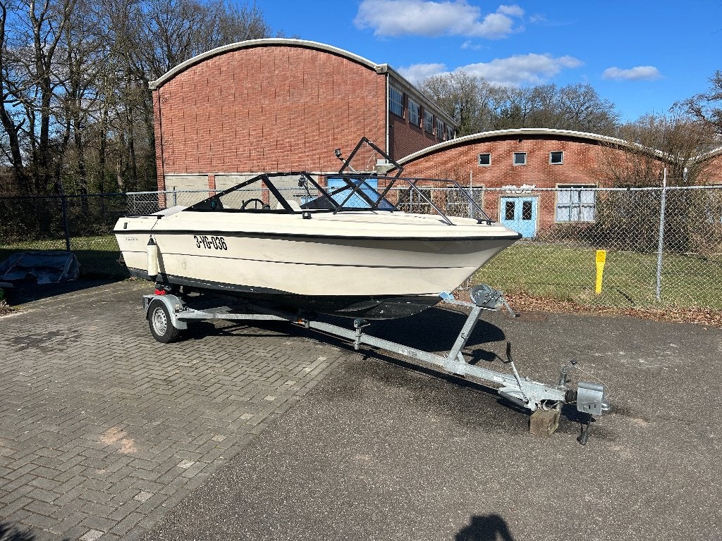 Mooie motorboot voor de hele familie, Overige merken, Gebruikt, 6 m, 2 m