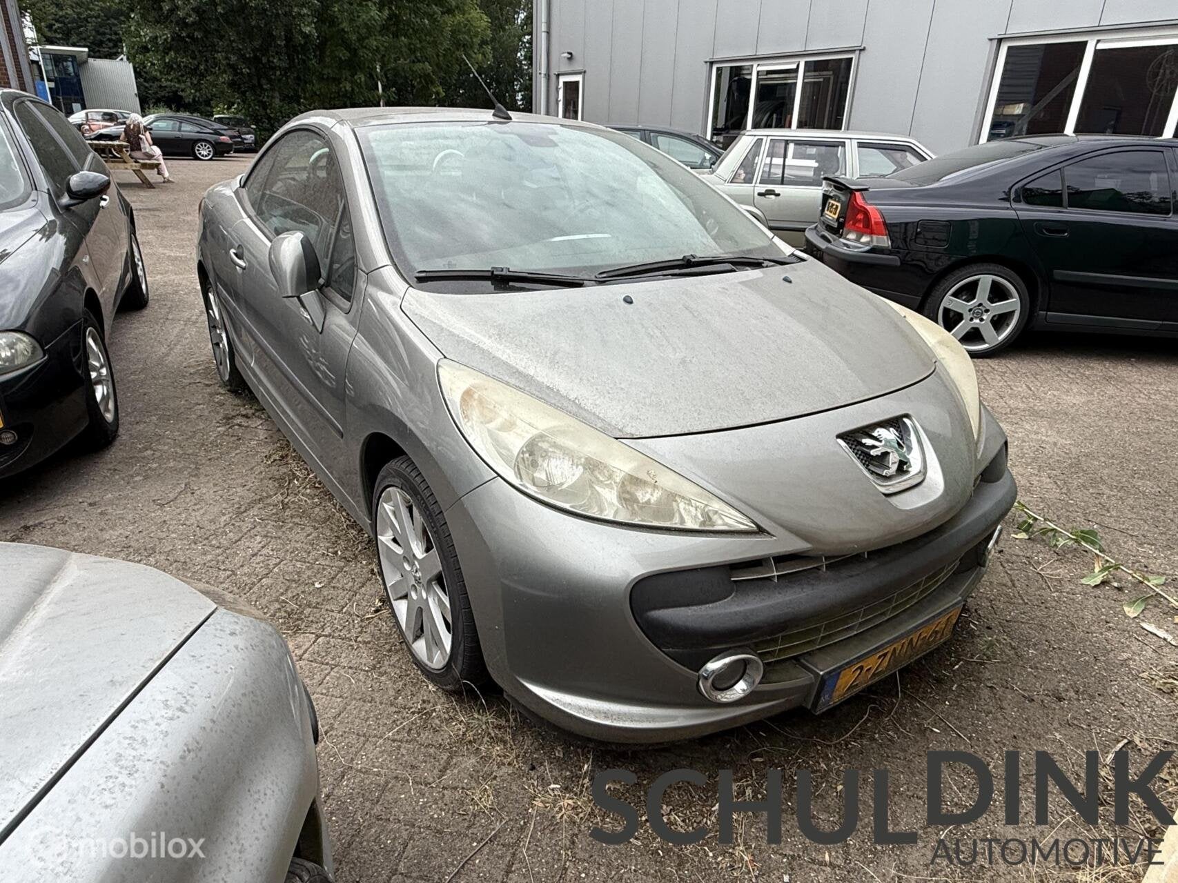 Peugeot 207 CC 1.6 VTi DAK DEFECT ZO MEENEMEN, Auto's, Voorwielaandrijving, 15 km/l, Gebruikt, 4 cilinders