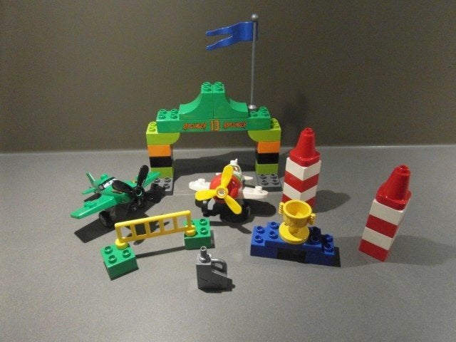 duplo Disney Planes air race compleet seto 10510, Kinderen en Baby's, Speelgoed | Duplo en Lego, Ophalen of Verzenden, Zo goed als nieuw