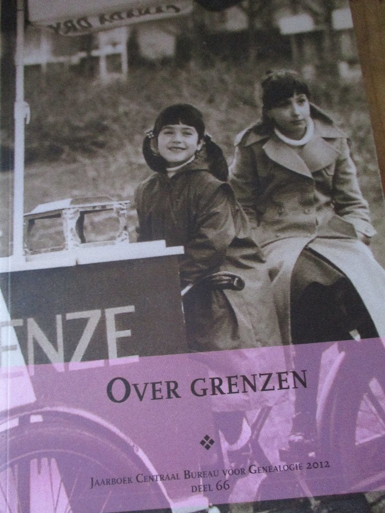 Jaarboek van het Centraal Bureau van Genealogie 2012., Ophalen of Verzenden, 20e eeuw of later, Nieuw