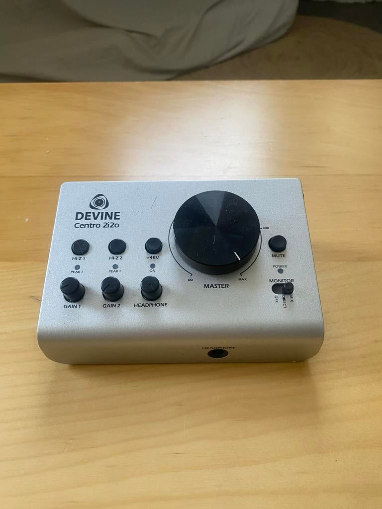 Devine Centro 2i2o USB Audio Interface, Muziek en Instrumenten, Soundmodules, Zo goed als nieuw, Overige merken, Ophalen of Verzenden