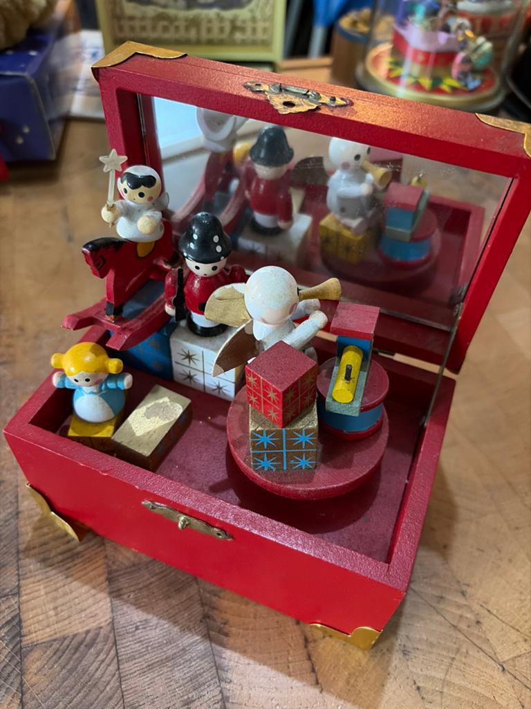 Vintage Houten Muziekdoosje met Kersttafereel, Ophalen of Verzenden, Zo goed als nieuw