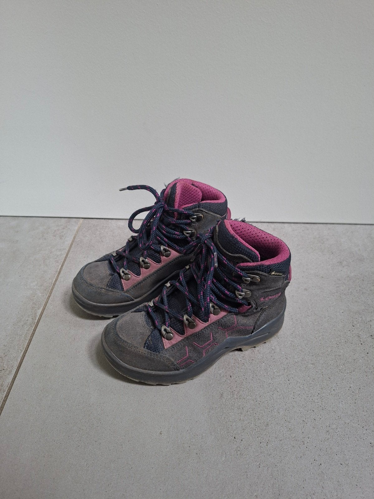 LOWA Kids Kody Evo GTX mid junior wandelschoenen maat 30, Schoenen, Ophalen of Verzenden, Lowa, Meisje