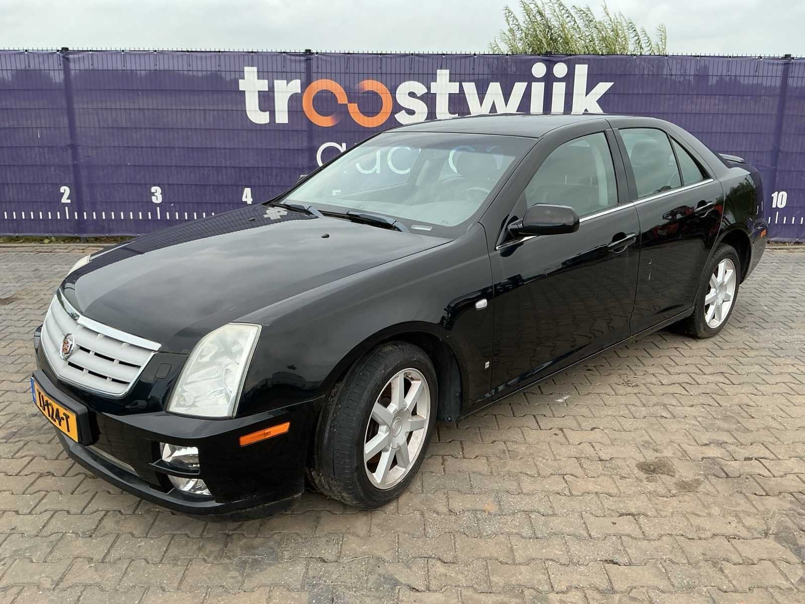 2010 - Cadillac - STS - 3.6 V6 Launch Edit., Auto's, Gebruikt, Bedrijf, STS, 129 €/maand