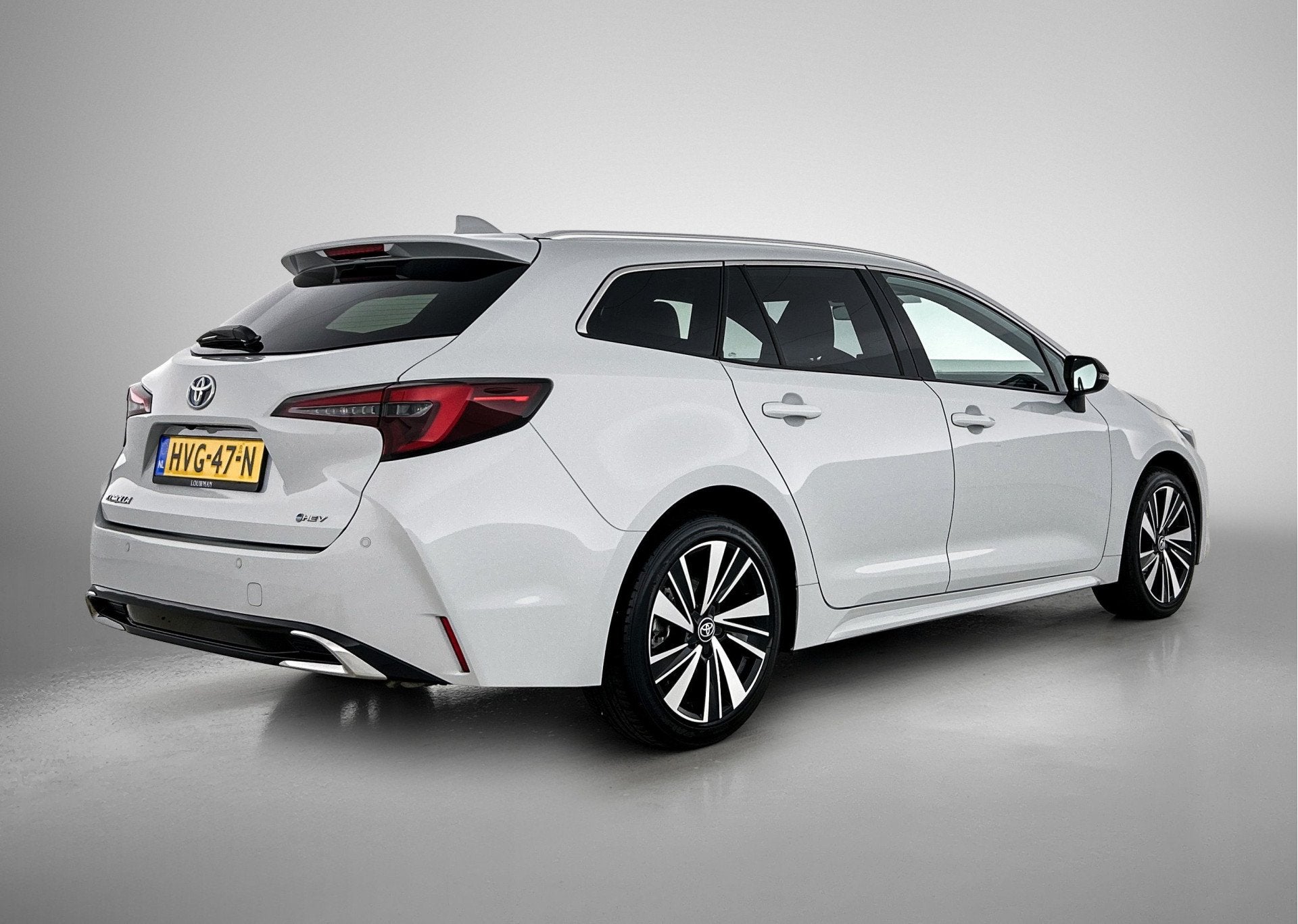 Toyota Corolla Touring Sports Hybrid 140 Dynamic | BTW voert, Auto's, 450 kg, Gebruikt, 4 cilinders, Origineel Nederlands