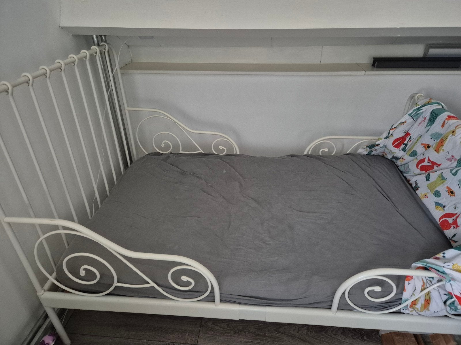 Wit uitschuifbaar peuterbed met lattenbodem en 3-delig matra, Ophalen, Gebruikt, 70 tot 85 cm, Lattenbodem