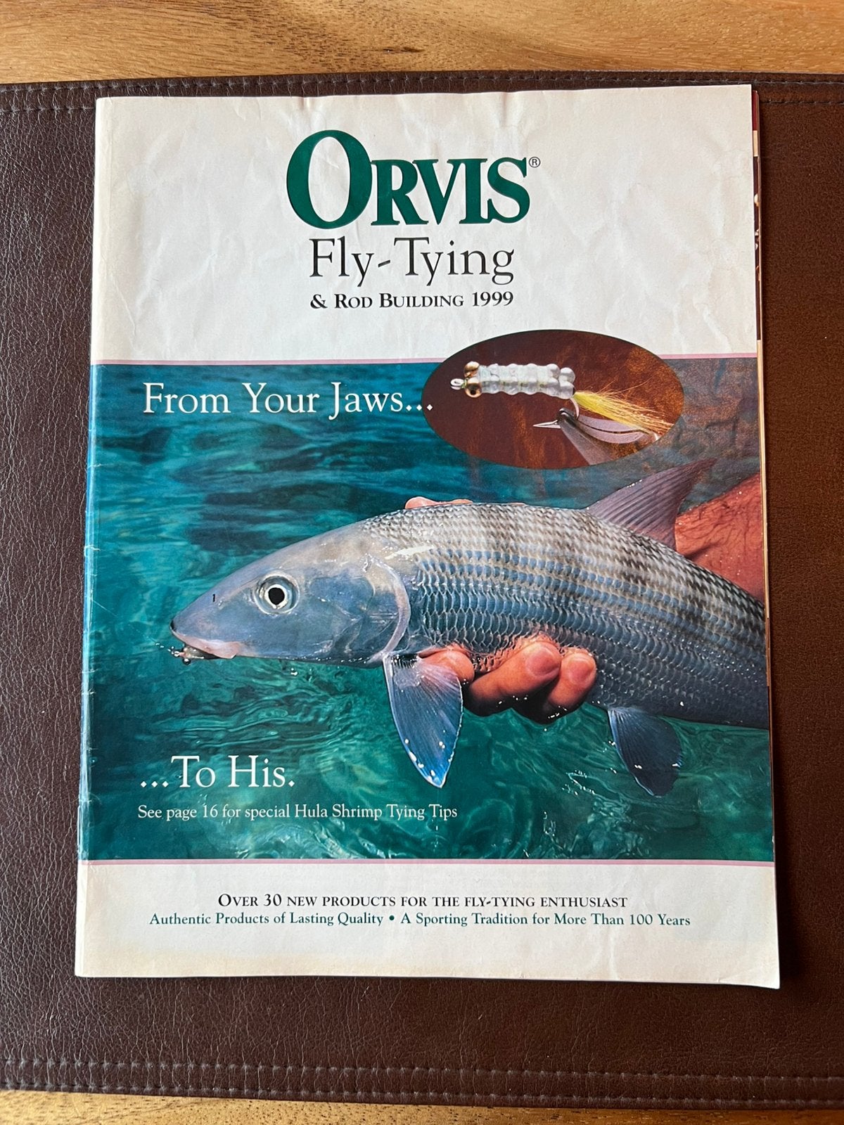 Te koop : Orvis fly-tying gids uit 1999, Watersport en Boten, Ophalen of Verzenden, Gebruikt