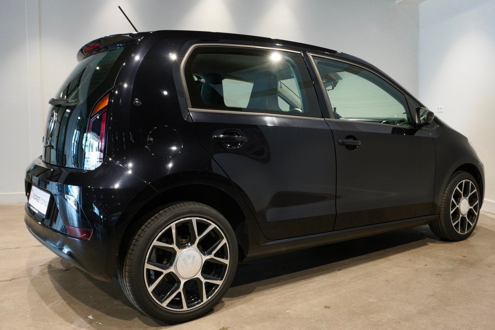 Volkswagen Up! 1.0 BMT take up!, Auto's, Voorwielaandrijving, Gebruikt, Origineel Nederlands, Bedrijf