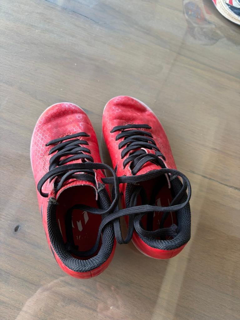 Twee paar Voetbalschoenen kind, Adidas, Ophalen of Verzenden, Zo goed als nieuw, Jongen of Meisje