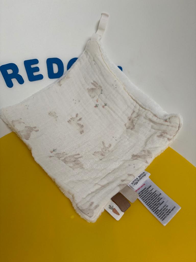 K1238 little dutch doekje wit konijntjes opdruk, Kinderen en Baby's, Ophalen of Verzenden, Overige typen