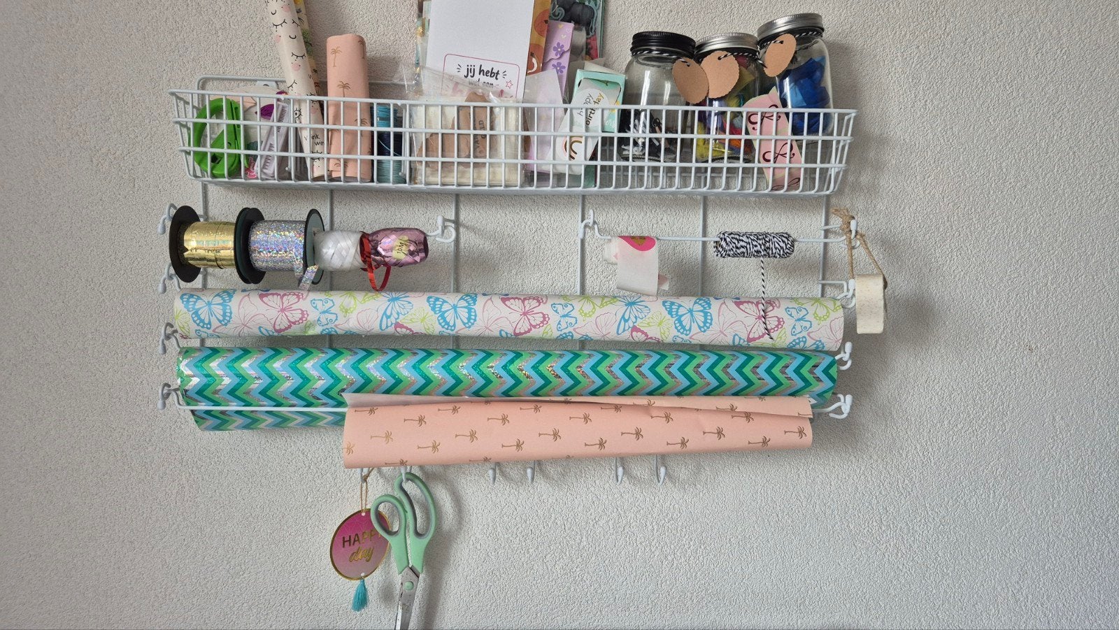 DIY Hema wandrek cadeaurolhouder wit, Ophalen, Gebruikt