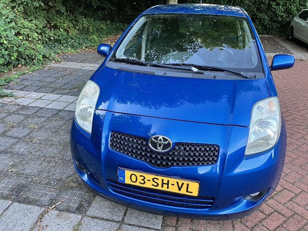 Foto 4 van Toyota Yaris 1.3 16V Vvt-i 5DR 2006 Blauw
