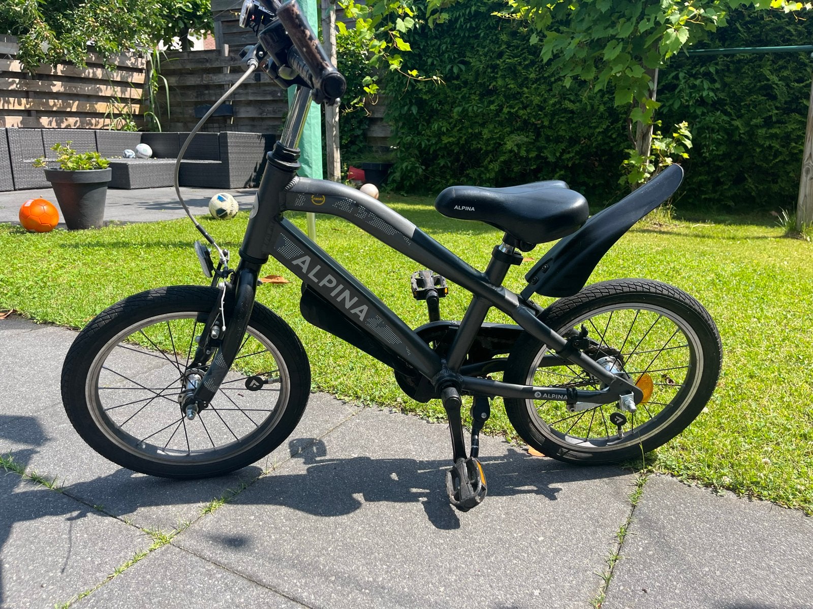 Alpina kinderfiets 16 inch - Zeer netjes, Ophalen, Zo goed als nieuw, Terugtraprem, 16 tot 20 inch