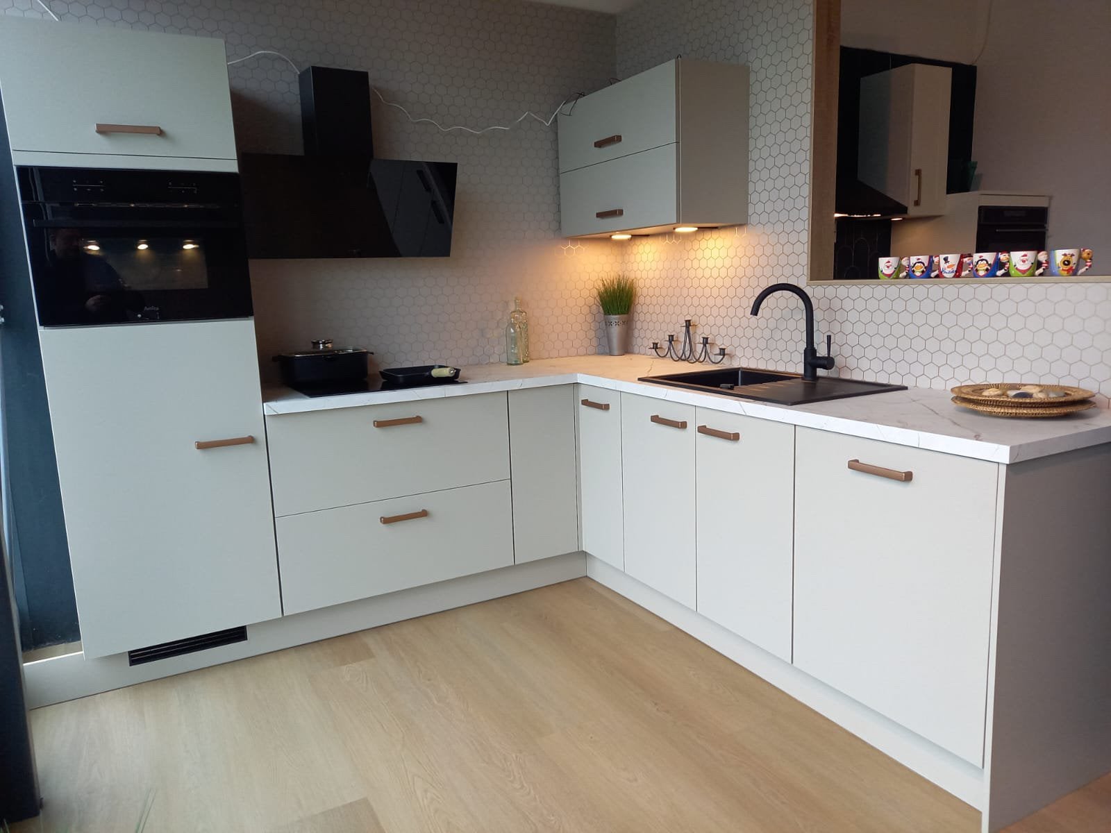 Moderne ruime kiezelgrijze hoekkeuken 240x240, Ophalen, Wit, Hoekkeuken, Nieuw
