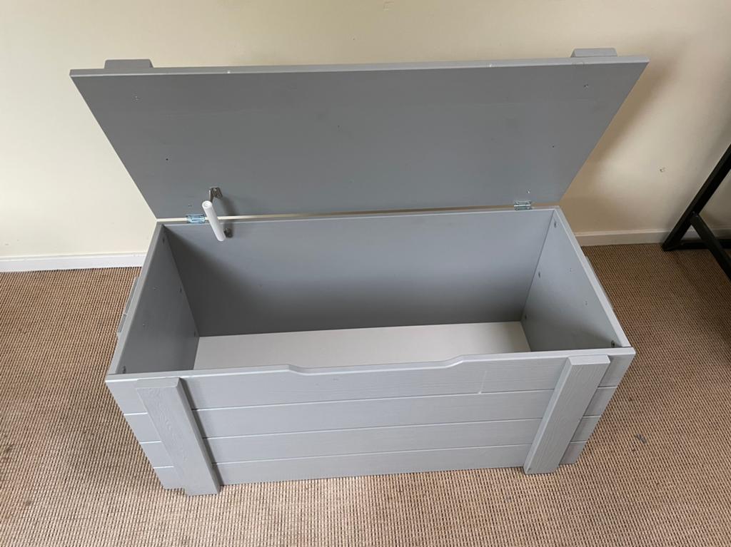 Speelgoedkist met soft-close | licht grijs | 90x34x44, Huis en Inrichting, Ophalen, Zo goed als nieuw, 50 tot 100 cm, Minder dan 50 cm