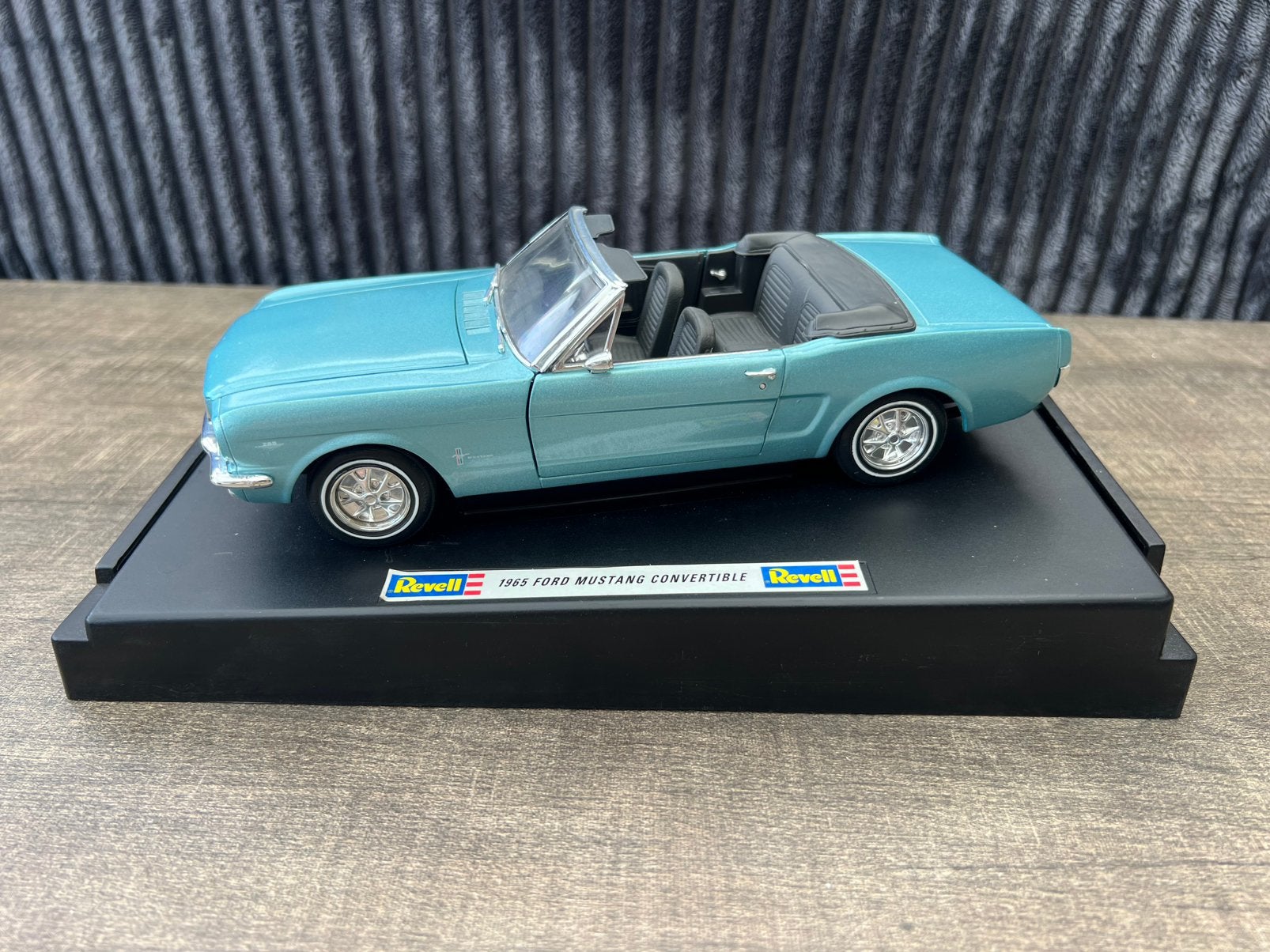 Ford mustang 1965 convertible revell, Ophalen of Verzenden, Zo goed als nieuw, Auto, Revell