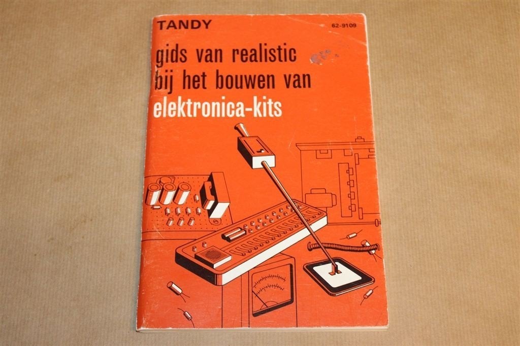 Gids van Realistic Elektronica-Kits — Zeldzaam, Tandy 1975, Ophalen of Verzenden, Gelezen, Bouwkunde