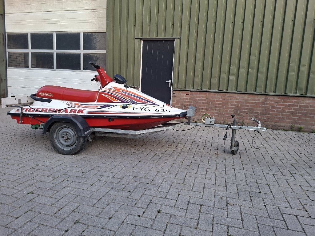 Waterscooter Tigershark Daytona 640 met trailer, Ophalen, Gebruikt, Benzine, 70 tot 120 pk