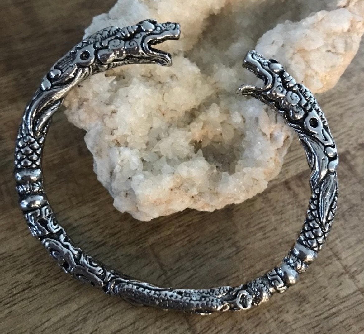 Tibetaanse Draak Armband - Handgemaakt Zilverkleurig, Ophalen of Verzenden, Nieuw, Zilver, Overige materialen