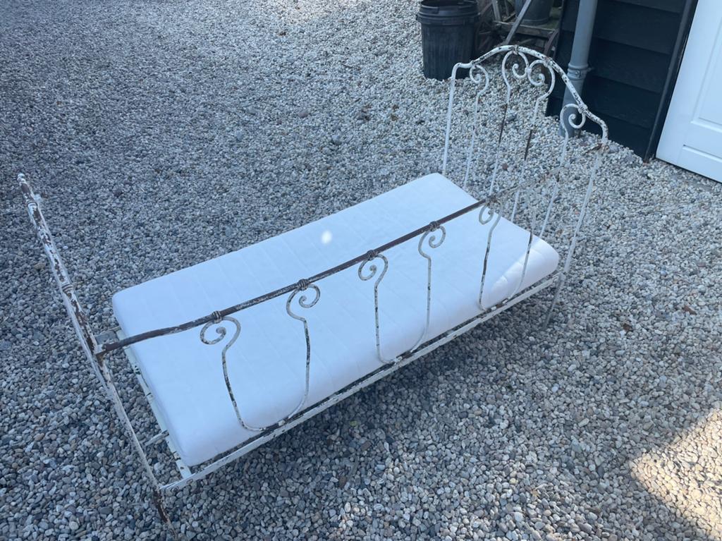 Brocante ijzeren bed ledikant wieg, Ophalen