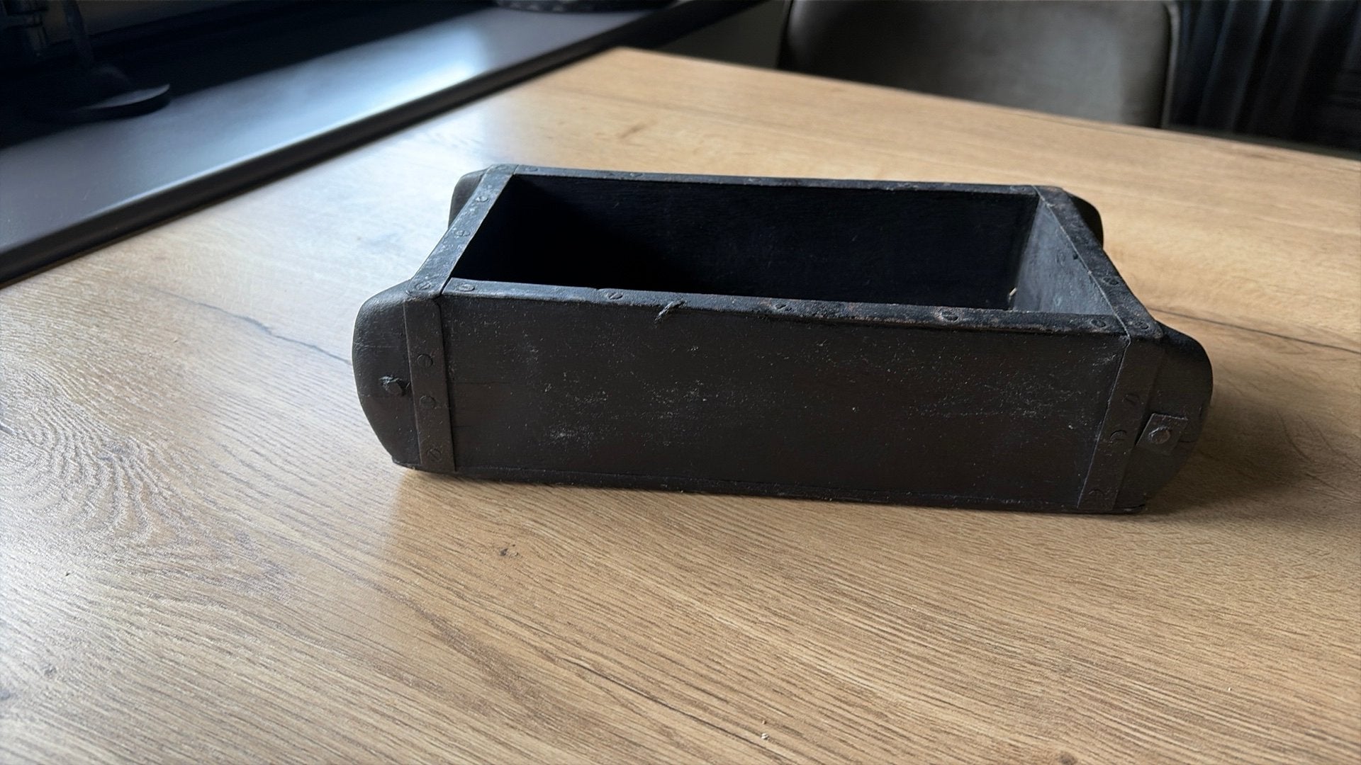 Stoere steenmal zwart, Ophalen, Hout, Zwart, Landelijk