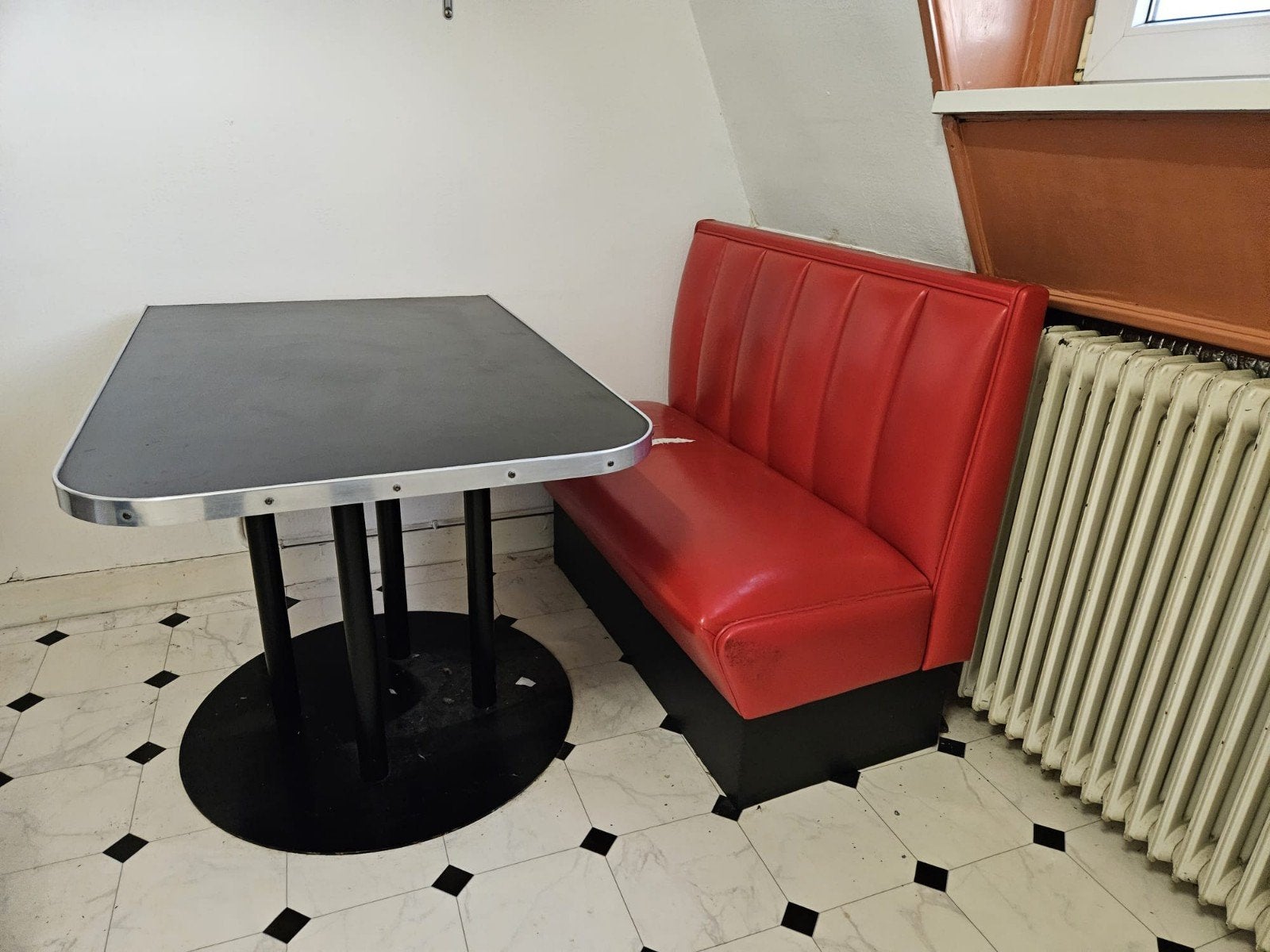 Jaren '50 Diner Set - Bank en Tafel, Gebruikt, Tweepersoons, Rechte bank, Metaal
