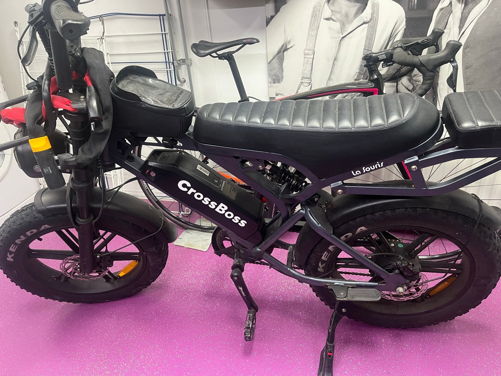 CrossBoss V20 Pro Antraciet Grijs Special Edition E-bike, Zo goed als nieuw, 51 tot 55 cm, 50 km per accu of meer, Ophalen