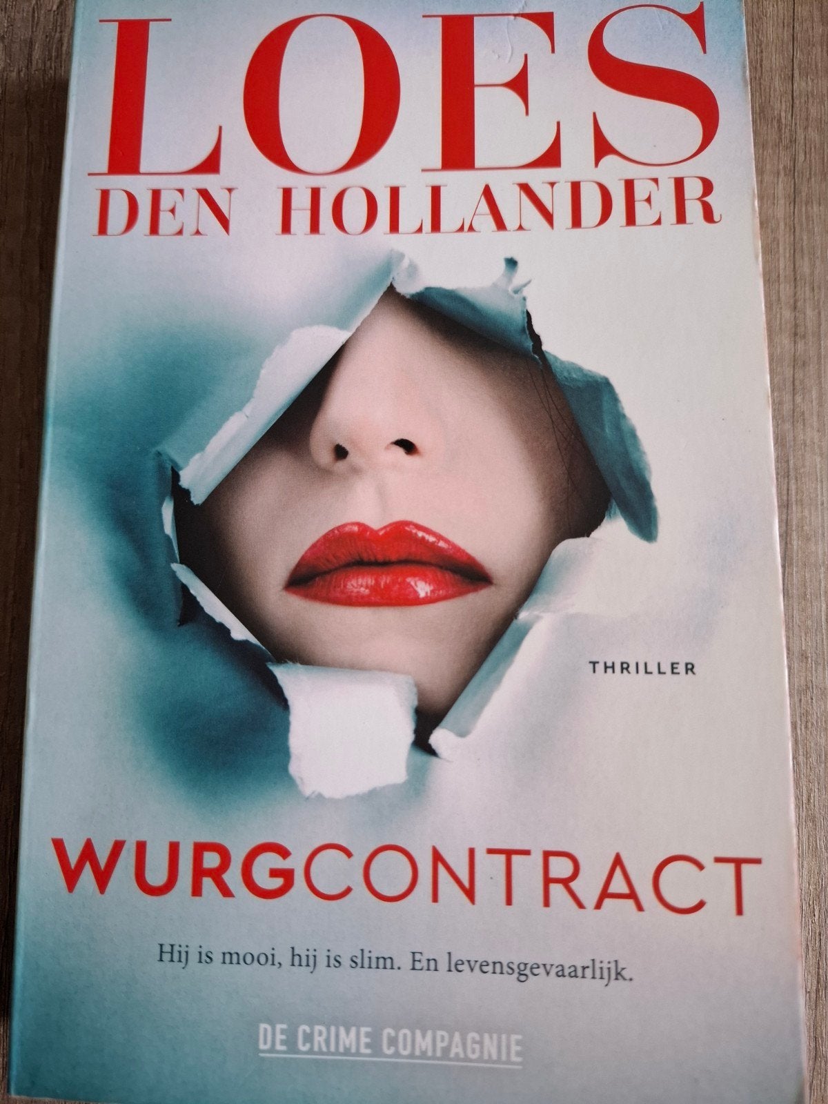 Loes den Hollander Wurgcontract 2023, Ophalen of Verzenden, Zo goed als nieuw