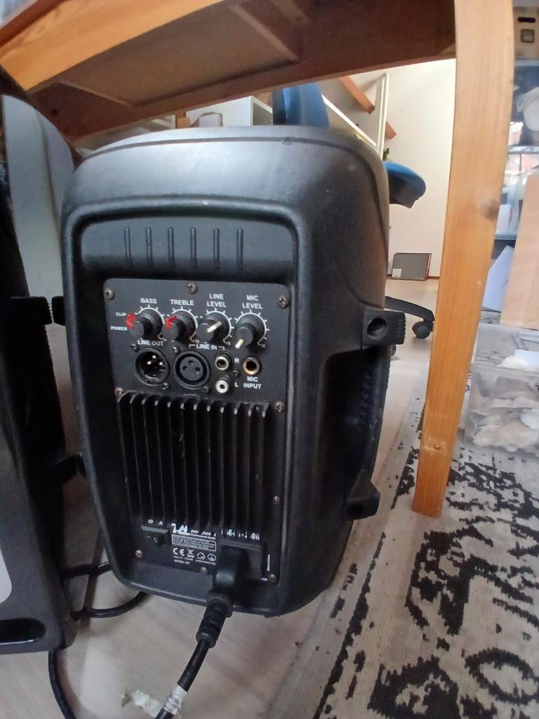 Actieve luidspreker met bas- en treble-regeling, Audio, Tv en Foto, Luidsprekers, Overige merken, Gebruikt, Overige typen, Ophalen of Verzenden