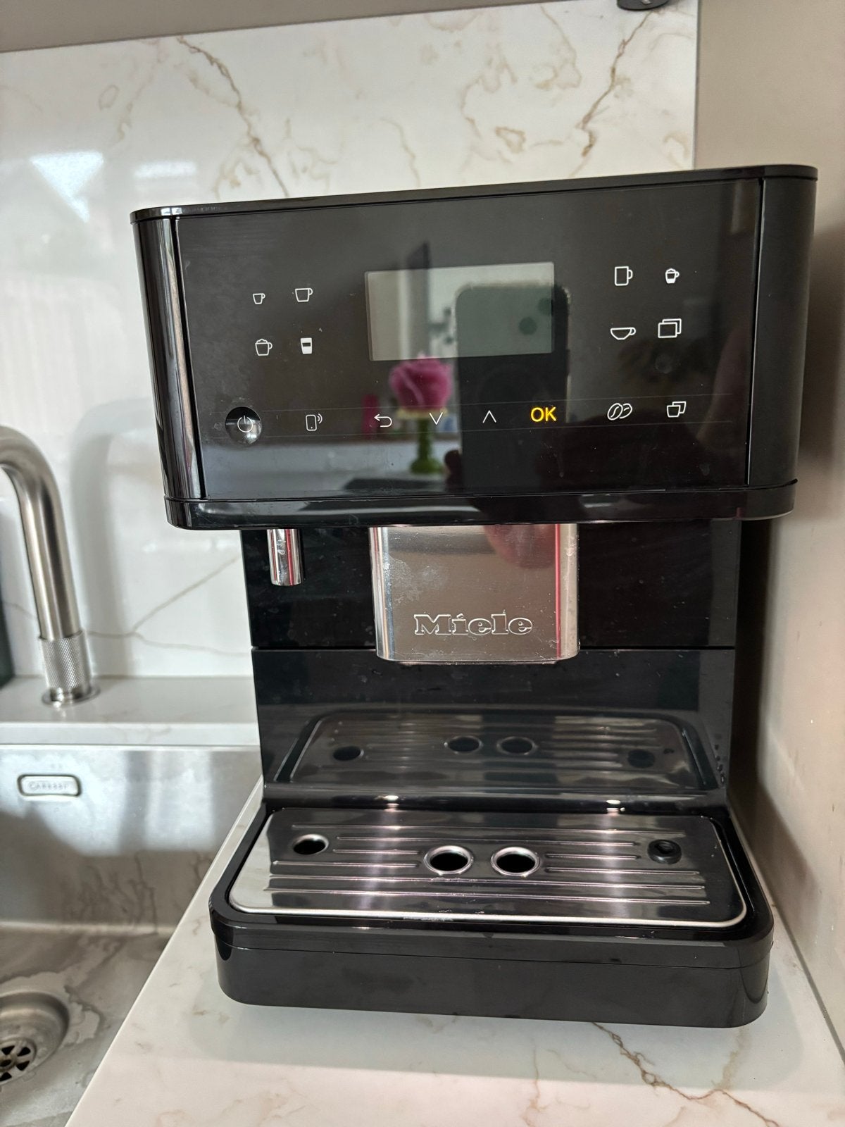 Miele CM 6160 Koffiebonenapparaat - Zo goed als nieuw, Ophalen, Zo goed als nieuw, Koffiemachine, Koffiebonen