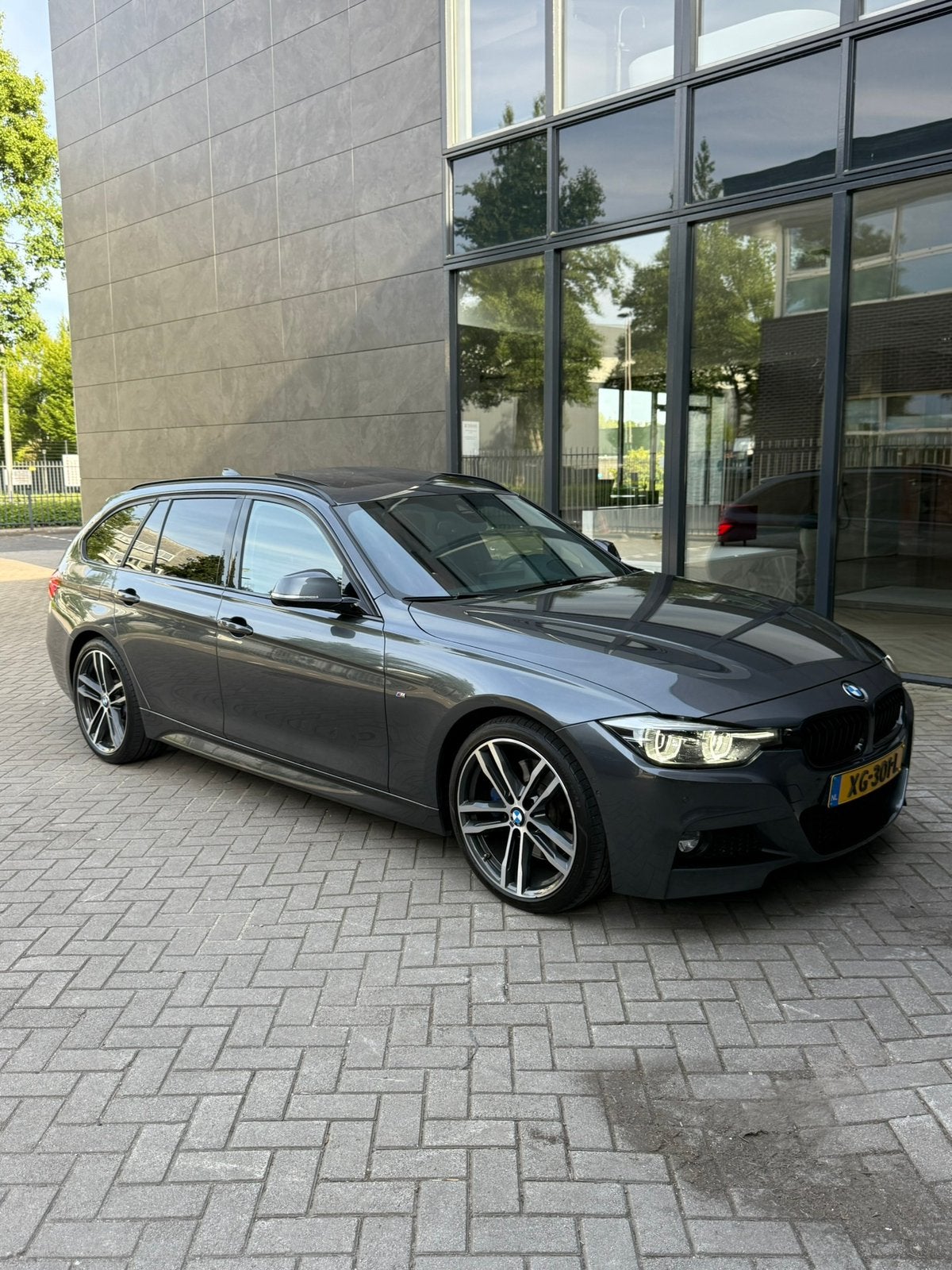 BMW 3-Serie 320i Automaat 2019 M-Pakket Pano Head-Up NAP, 1998 cc, Achterwielaandrijving, 1800 kg, 4 cilinders