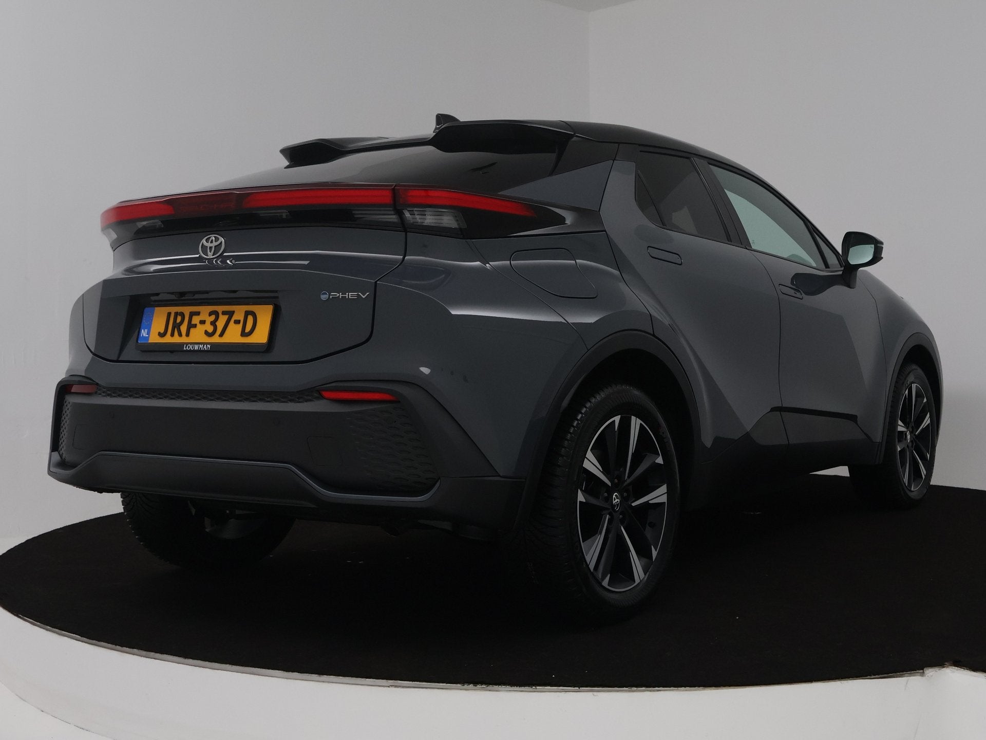 Toyota C-HR 2.0 Plug-in Hybrid 220 Dynamic | Navigatie | BLS, 12 maanden, Stof, 725 kg, 4 cilinders