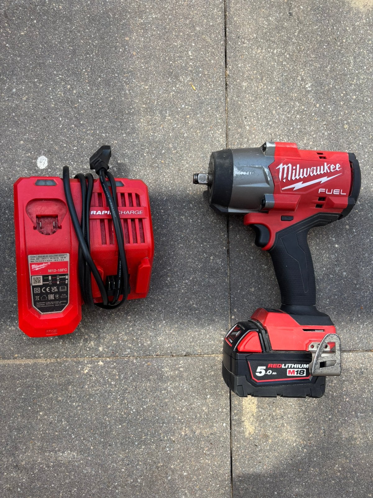 Milwaukee slagmoersleutel FHIW2F12 compleet, Ophalen of Verzenden, Zo goed als nieuw, Overige typen