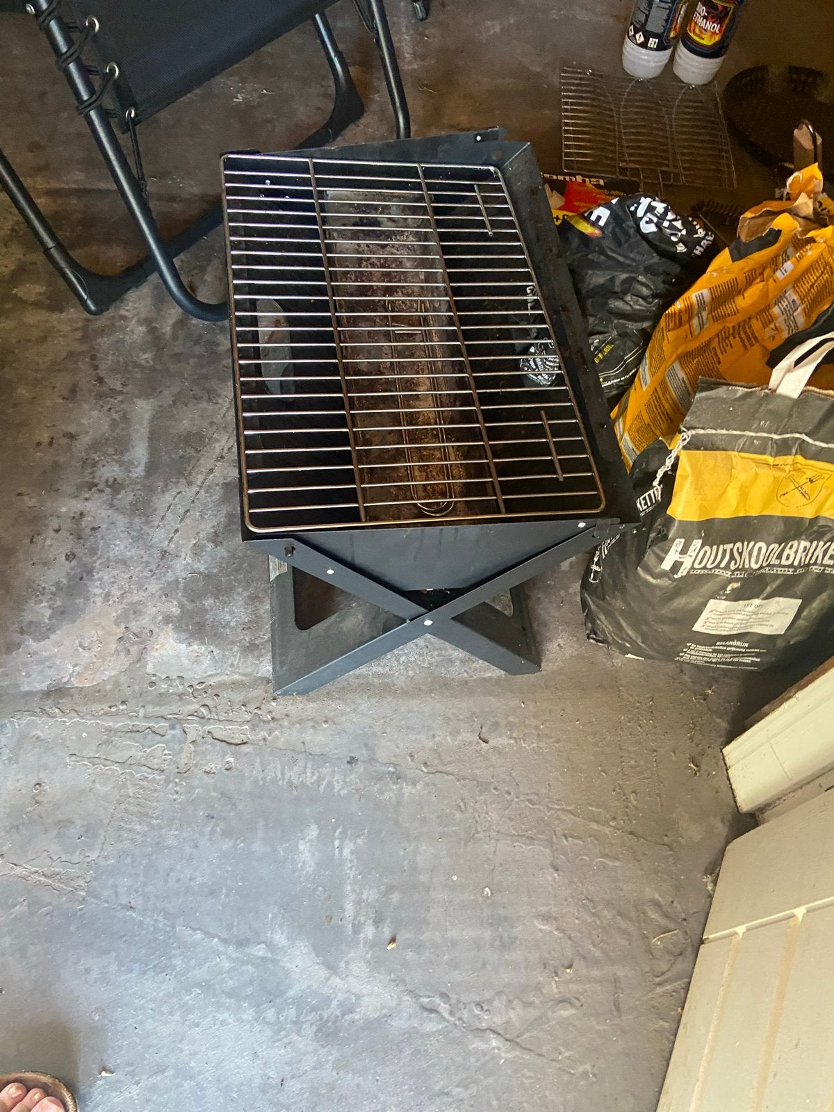 Complete BBQ set: grill, accessoires en brandstof, Ophalen, Gebruikt
