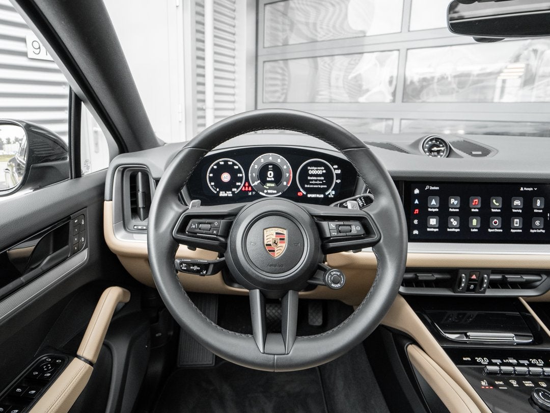 Foto 15 van Porsche Cayenne Coupé 3.0 E-Hybrid | SportDesign | Luchtver