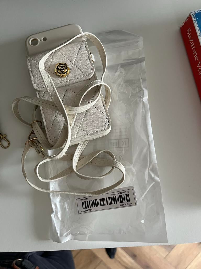 Stijlvol iPhone Hoesje met Schouderband - Beige, Ophalen of Verzenden, Nieuw, IPhone 7, Hoesje of Tasje