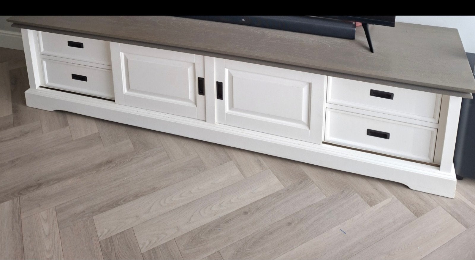 TV dressoir Riverwoods met lades en schuifdeuren Bommel meub, Ophalen, Gebruikt, 100 tot 150 cm, Landelijk