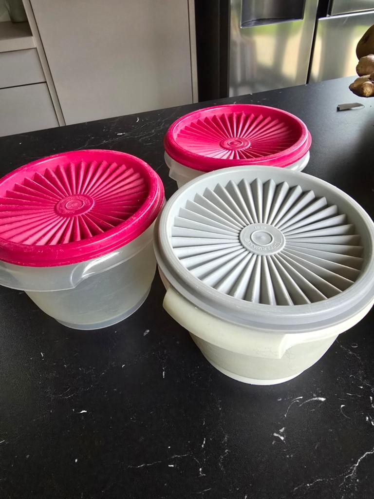 Tupperware 3x ster deksel  bakjes, Ophalen of Verzenden, Bak of Kom
