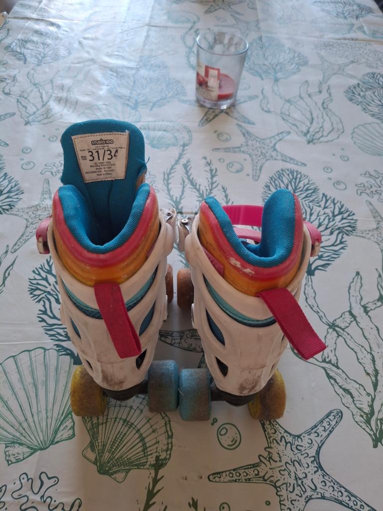Verstelbare rolschaatsen Studio K3 - Maat 31/34, Kinderen en Baby's, Speelgoed | Buiten | Rolschaatsen, Ophalen of Verzenden, Verstelbaar