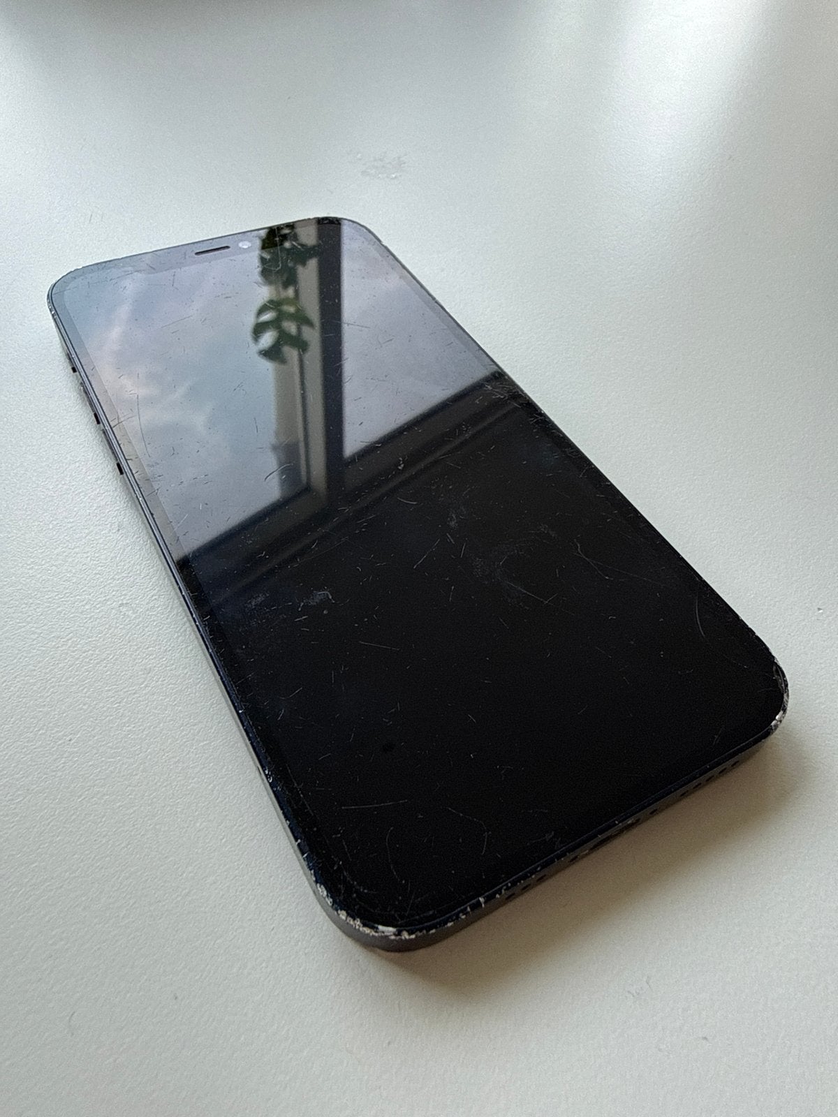 iPhone 11 - Gebruikt met schade, Telecommunicatie, Zonder simlock, Niet werkend, Zonder abonnement, IPhone 11