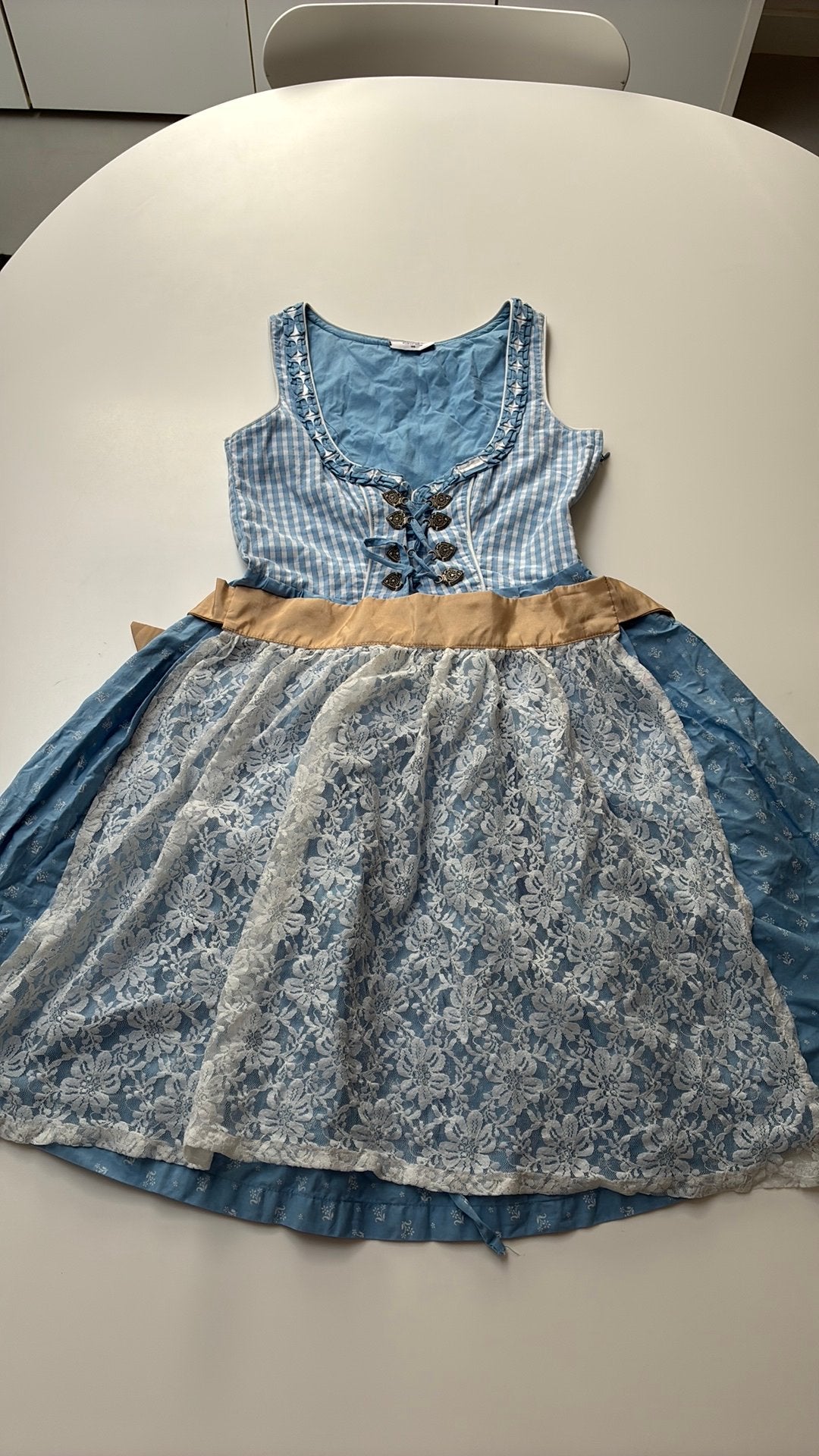 Dirndl maat 36, Ophalen of Verzenden, Overige thema's, Kleding, Maat 36 (S)
