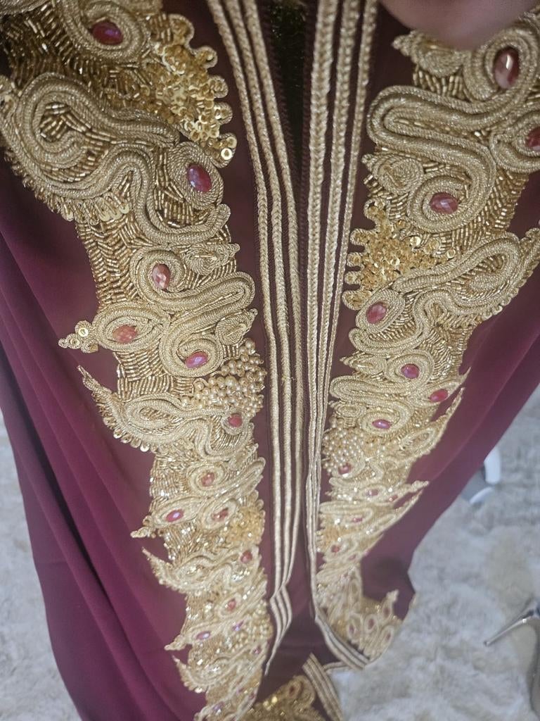 Prachtige Marokkaanse Kaftan - Bordeauxrood met Goud, Overige typen, Maat 42/44 (L), Nieuw, Ophalen of Verzenden