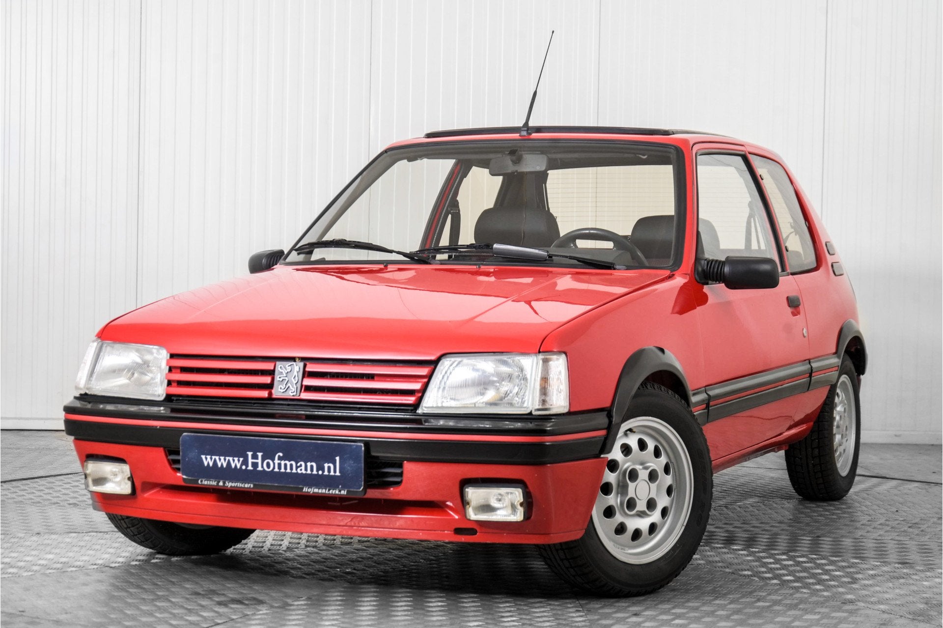 Peugeot 205 GTI 1.6 (bj 1986), Gebruikt, Bedrijf, Handgeschakeld, Te koop