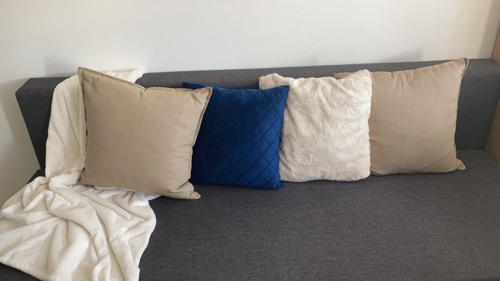ASARUM IKEA Slaapbank met Opbergruimte en 3 Kussens, Huis en Inrichting, Slaapkamer | Slaapbanken, Ophalen, Gebruikt, Tweepersoons