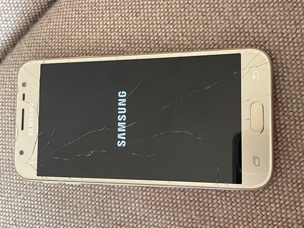 Samsung galaxy j3, Telecommunicatie, Mobiele telefoons | Samsung, Gebruikt, Overige modellen, Zwart, Ophalen of Verzenden